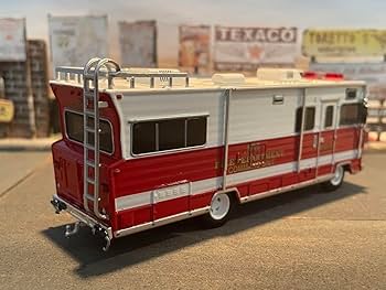 グリーンライト　winnebago　ウィネベーゴ　トレーラー　ミニカー　1:24 Amazon | グリーンライト 1/64 1973 ウィネベーゴ チーフテン